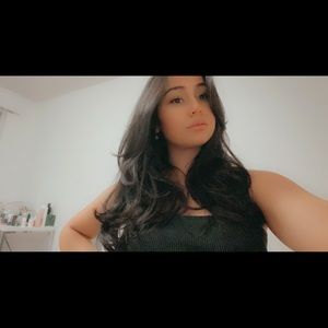 Meet your Posher, Leyla